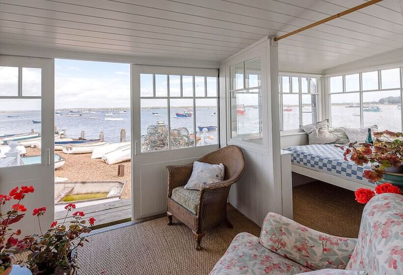 هتل The Boathouse, Felixstowe Ferry