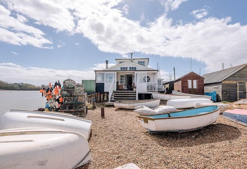هتل The Boathouse, Felixstowe Ferry
