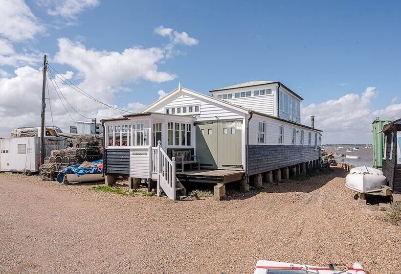 هتل The Boathouse, Felixstowe Ferry