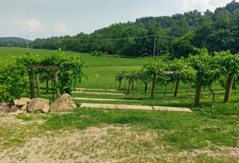 호텔 The Lodge At Hocking College