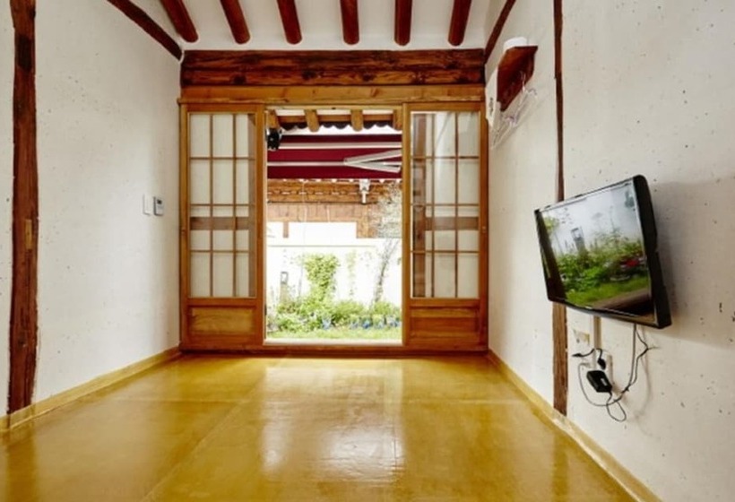 Jeonju Moheon Hanok Pension