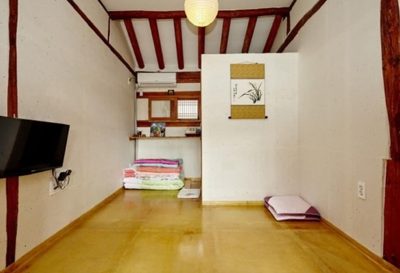 Jeonju Moheon Hanok Pension