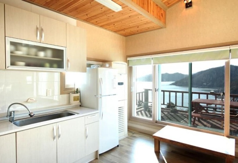 Jindo Arirang Beach Pension