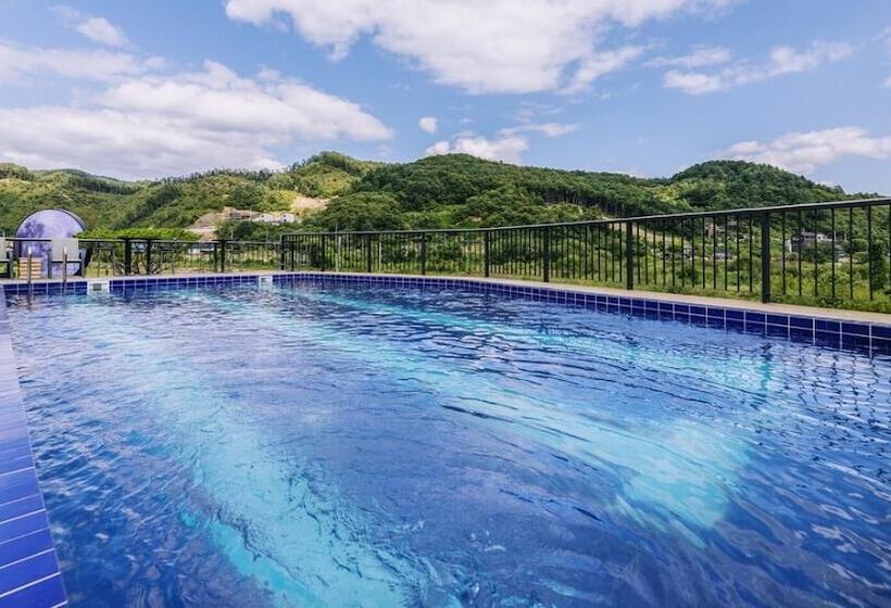 פנסיון Gapyeong Cheongchun Glamping & Caravan