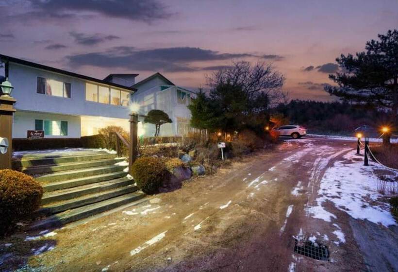 Pyeongchang Sugaseong Pension