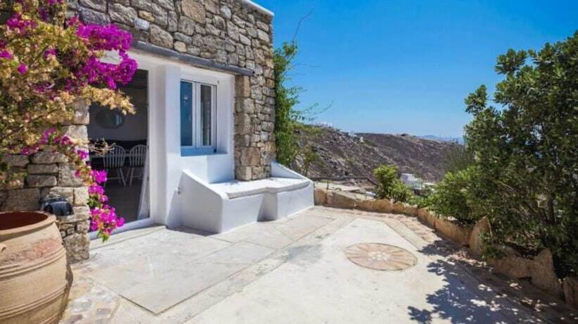 Stunning 2br Cottage With Private Pool In Mykonos