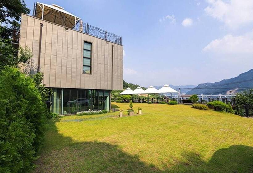 Gapyeong Lake Terrace Pension