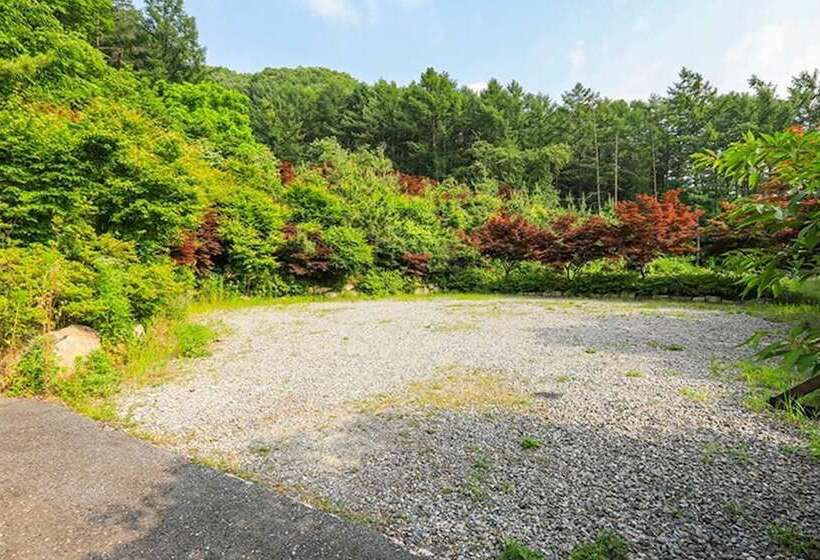 Muju Bandi Pension