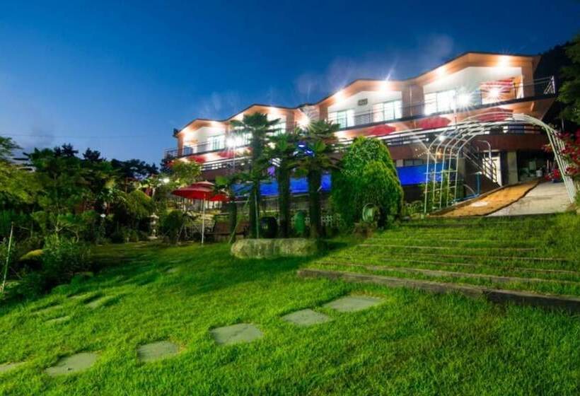 Namhae Skyblue Sea Pension