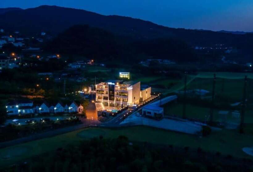 פנסיון Hapcheon Ylang Ylang Pool Villa