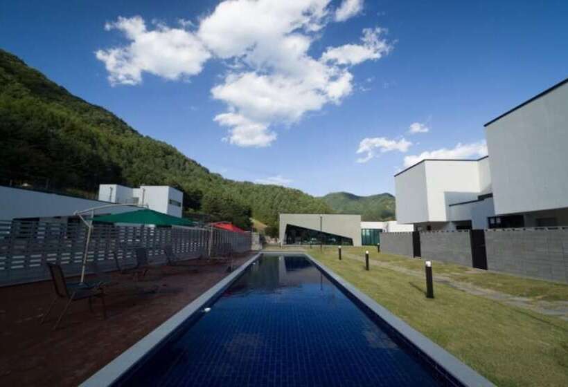 פנסיון Hongcheon Uno House Pool Villa