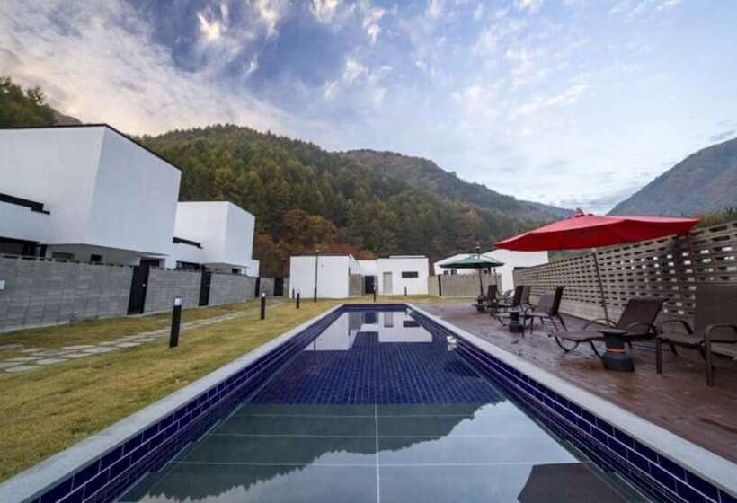 פנסיון Hongcheon Uno House Pool Villa