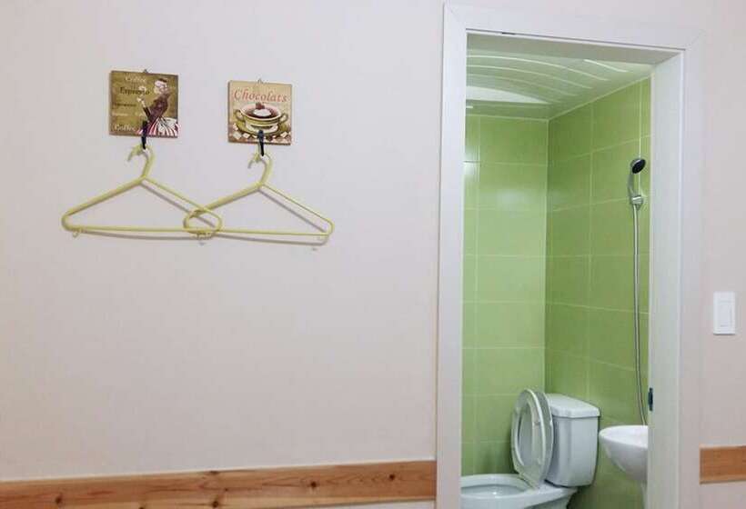 Pensionat Jeonju Poet & Zzamong Guesthouse