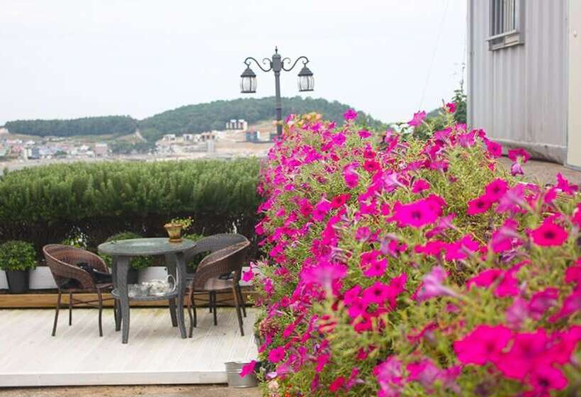 بنسيون Namhae Guest House Mi