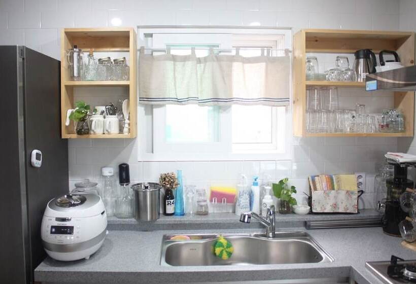 بنسيون Namhae Guest House Mi