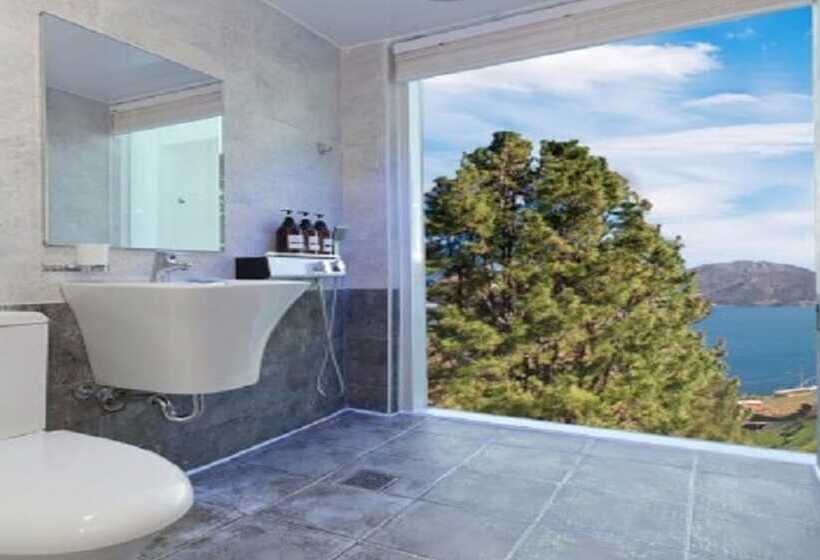 بنسيون Namhae Pine Tree Resort