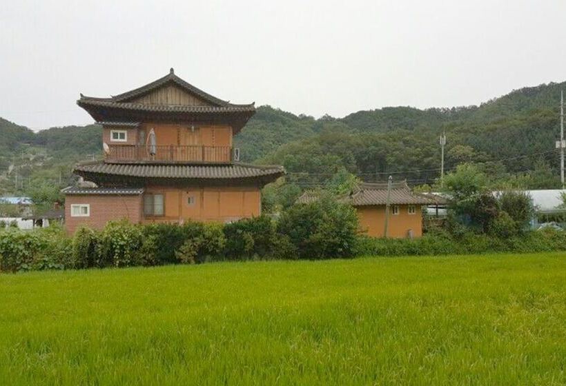 Пансион Yangpyeong Jangsu Village Hanok Stay