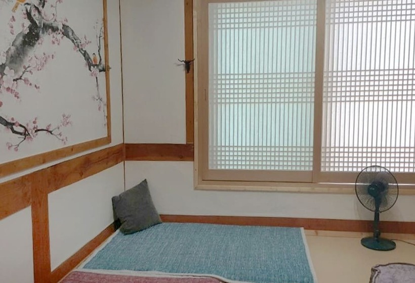 بنسيون Yangpyeong Jangsu Village Hanok Stay
