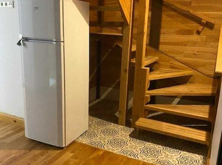 住所  Cedar 1 Bed House With Stunning Views