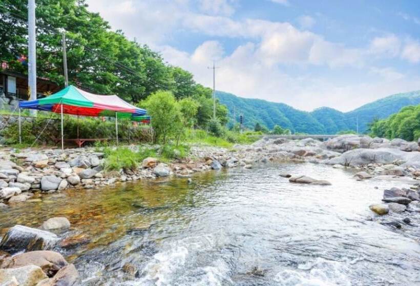 Yangpyeong Mountain Yard Pension