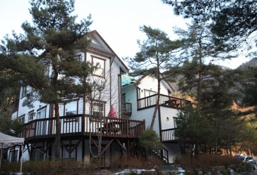 Youngwol Sky Pension Camping