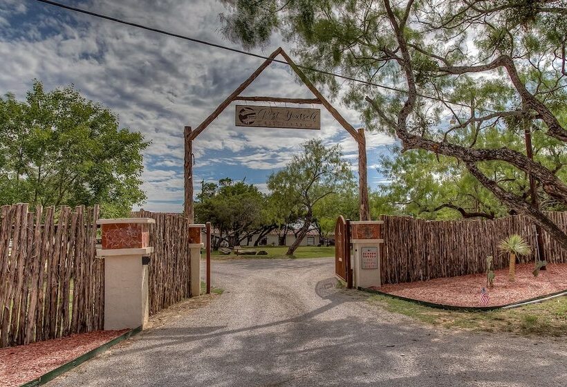 ベッドアンドブレックファースト Rest Yourself River Ranch