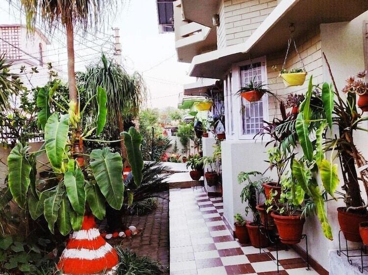 Bed and Breakfast Ubex Home Dehradun