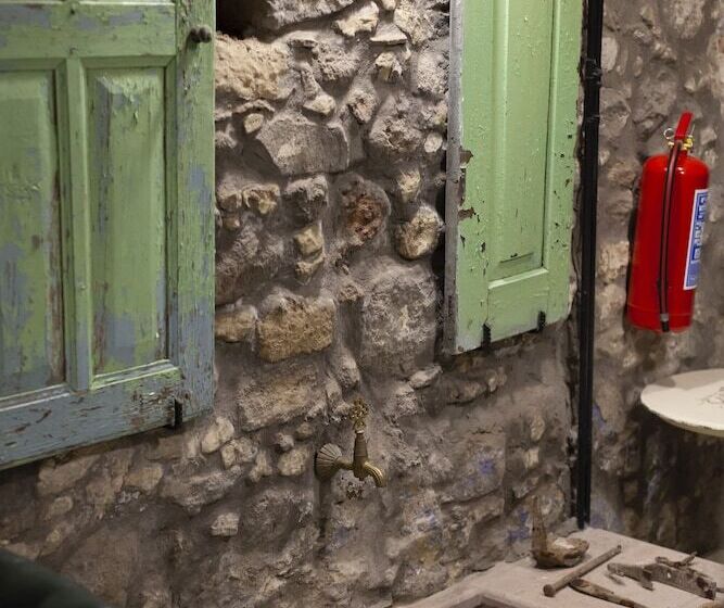 فندق Avlulu Konak Kucukkoy