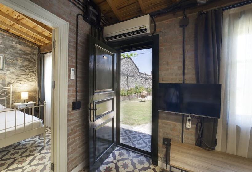 فندق Avlulu Konak Kucukkoy