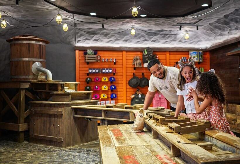 هتل Great Wolf Lodge Manteca