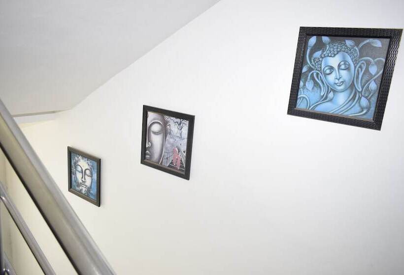 هتل R.m Guest House