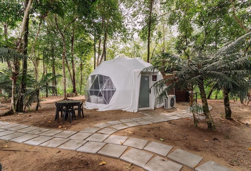 فندق Roxy Telok Serabang