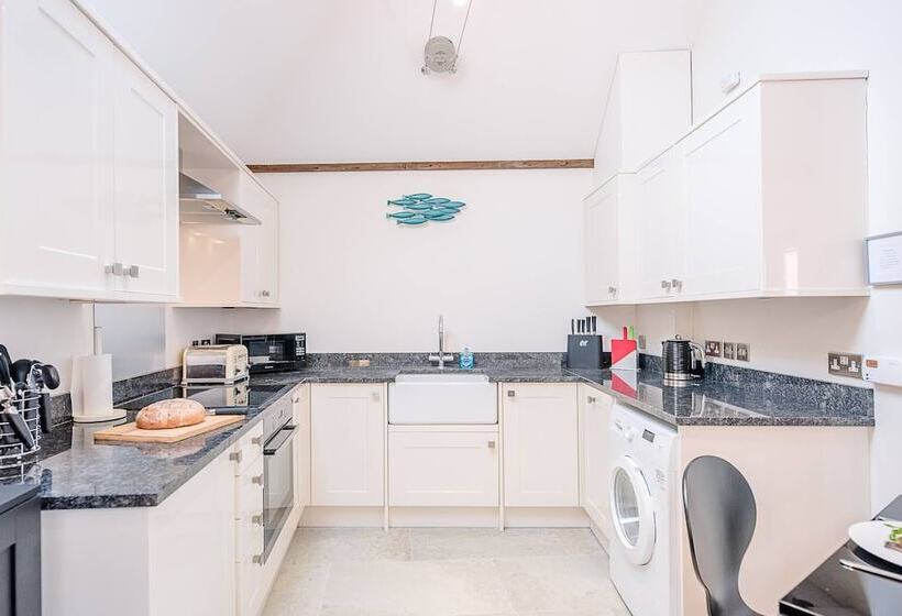 Kipper Cottage