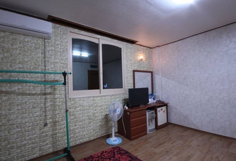 מוטל Andong Plus