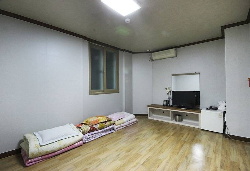 מוטל Gimcheon Gavin