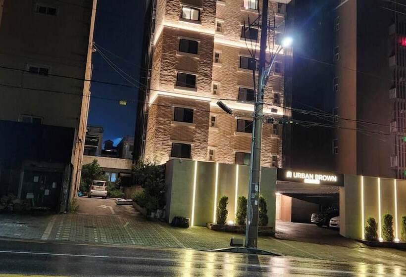 مُتل Jecheon Urban Brown