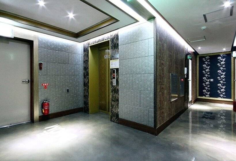 مُتل Jinju Hotel Daom