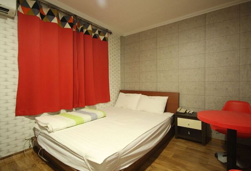 فندق على الطريق Miryang Sky