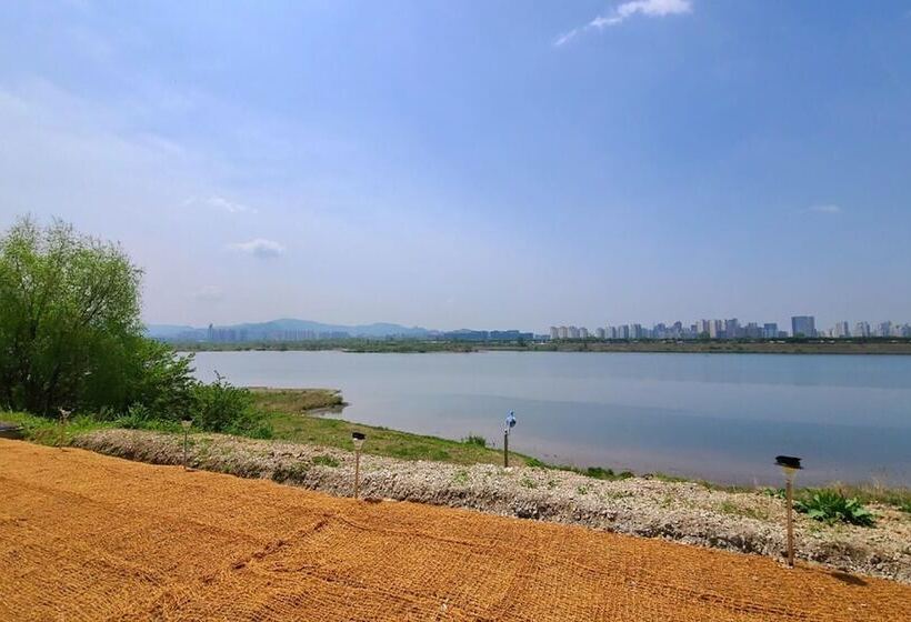 モーテル Namyangju River Beach