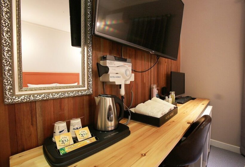 فندق على الطريق Osan Avenue