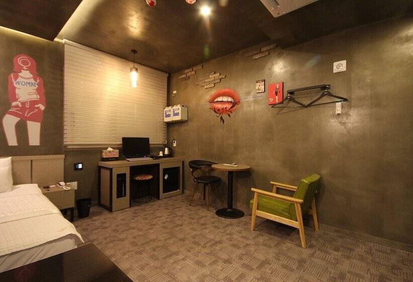 فندق على الطريق Sacheon  2in1