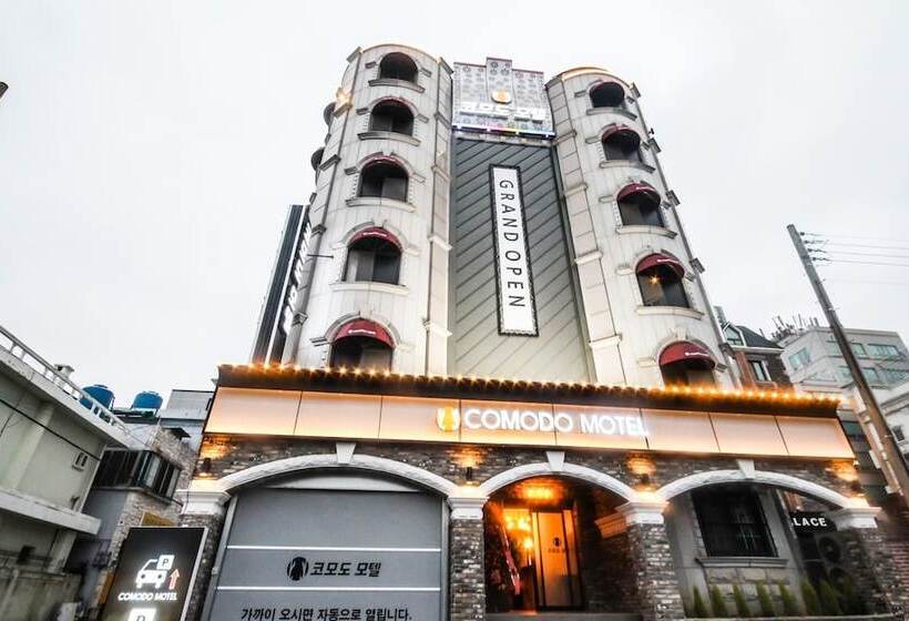 فندق على الطريق Sacheon Commodore