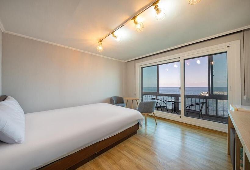 מוטל Uljin Donga