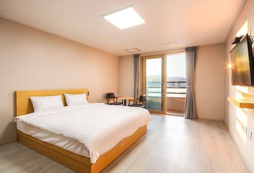 فندق على الطريق Wando Hotel Prague