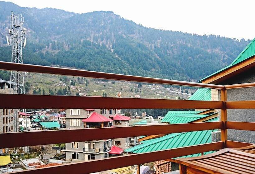 Hotel Treebo Dev With Valley View, Mall Road