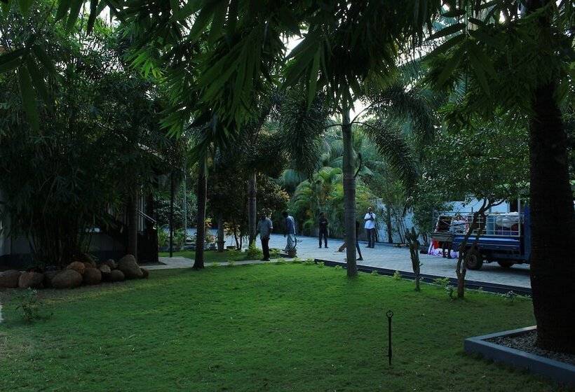 Ananthi Hotels