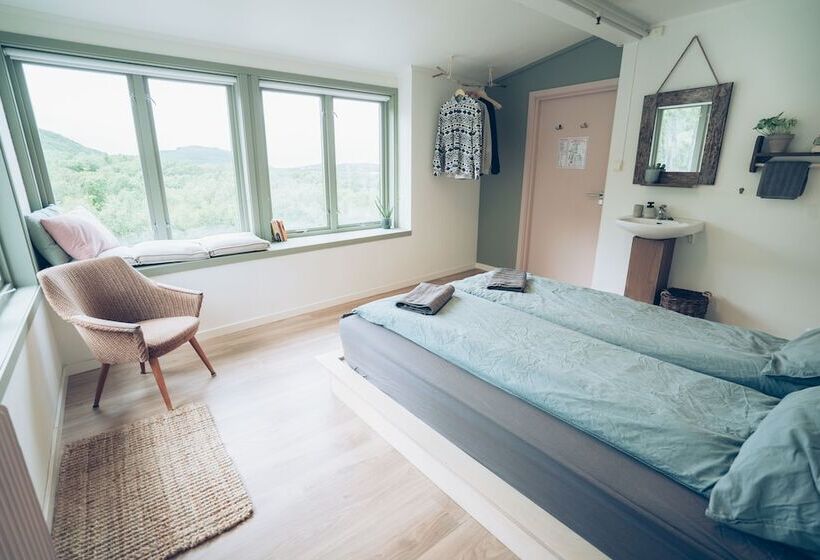 Furu Hostel & Café