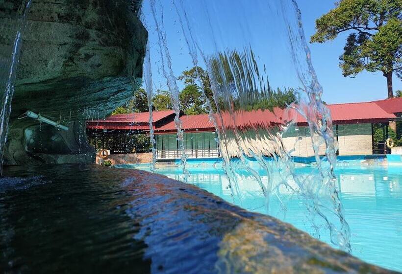 酒店 Alang Kenari Resort