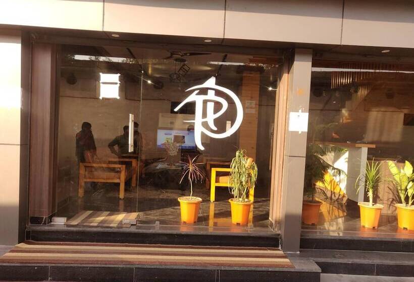 בית מלון כפרי Atul Residency
