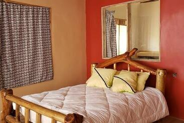 هتل Gahiza Island Retreat